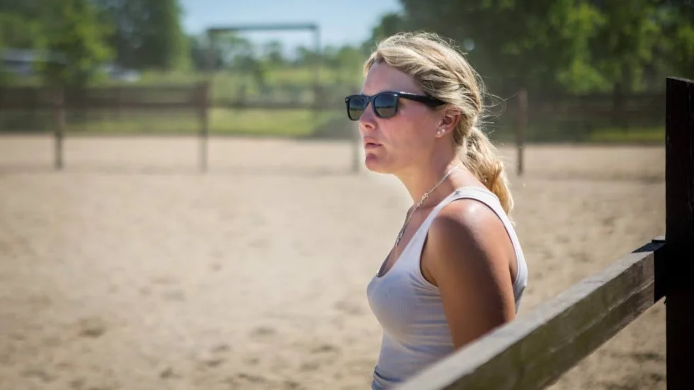 I år är fastlänningen Carolina Schweiler tränare för ungdomarna på lägret och är ansvarig för ridlektionernas upplägg.