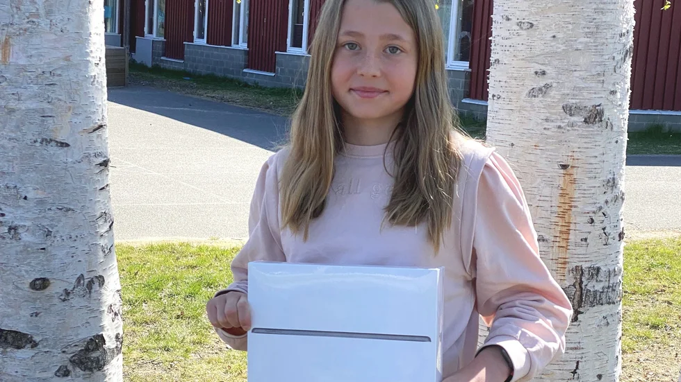 Moa Enlund, vinnare i Kalix kommuns skrivartävling.