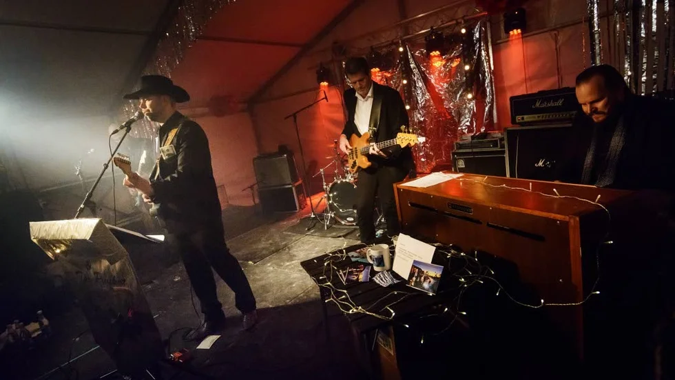 Jani Kaunis & the Puukot under sin bejublade spelning på Musikens makt 2017.