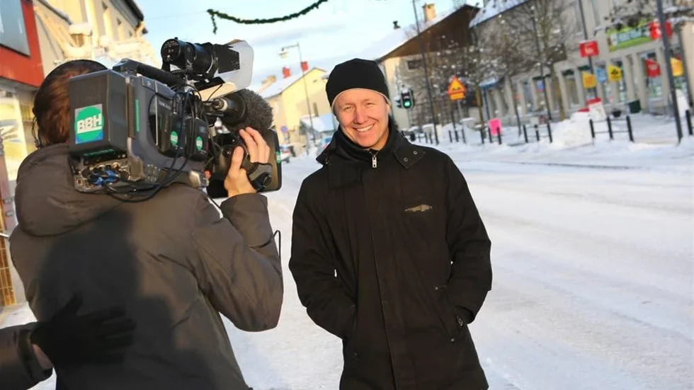 Teamet från TV3 filmade höhöjdshopparen Johan Kristoffersson i Hemse i går.