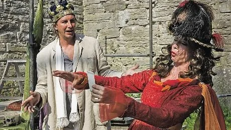Unga Roma. Unga Roma som i somras spelade familjeföreställningen Lille Richard Tyrann vid Roma kungsgård får ett ökat anslag från 30 000 till 150 000 kronor.Arkivfoto: Roland Hejdström