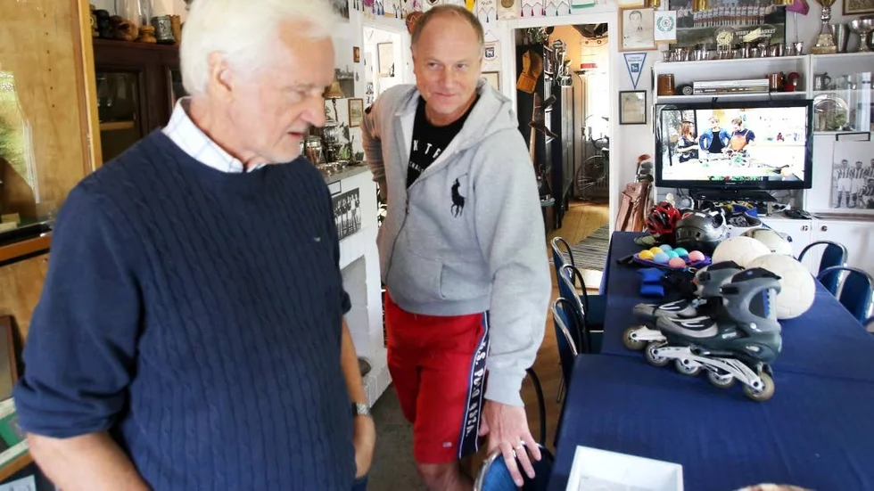 Roger Nyd tog tillfället i akt och rensade sina förråd på sportutrustning som han sedan skänkte till Fritidsbanken.
