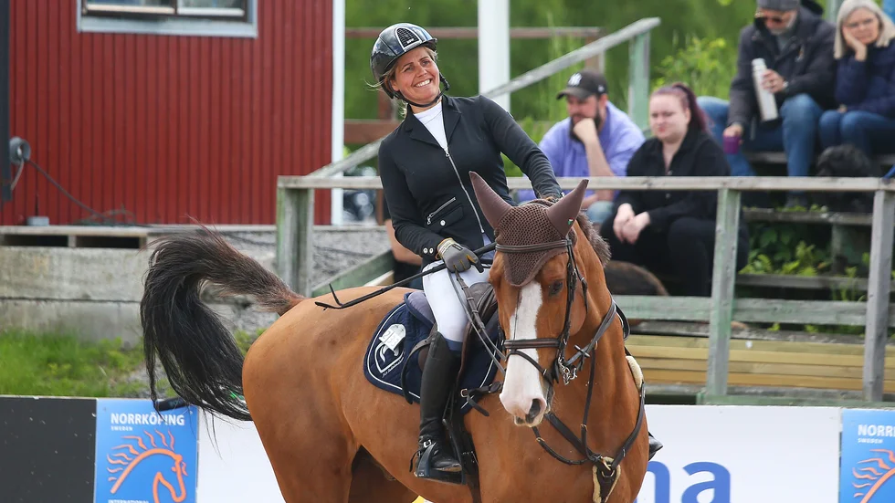 Helena Lundbäck och CC Sailor på Åby Ridklubb.