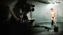 Italiensk tv i all sin prydno, dokumenterad av Erik Gandini i "Videocracy".                                  Foto: Atmo