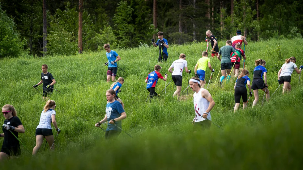 Tjugotalet ungdomar från hela länet fick chansen att träna en dag med Piteå Elit på Vallsberget.