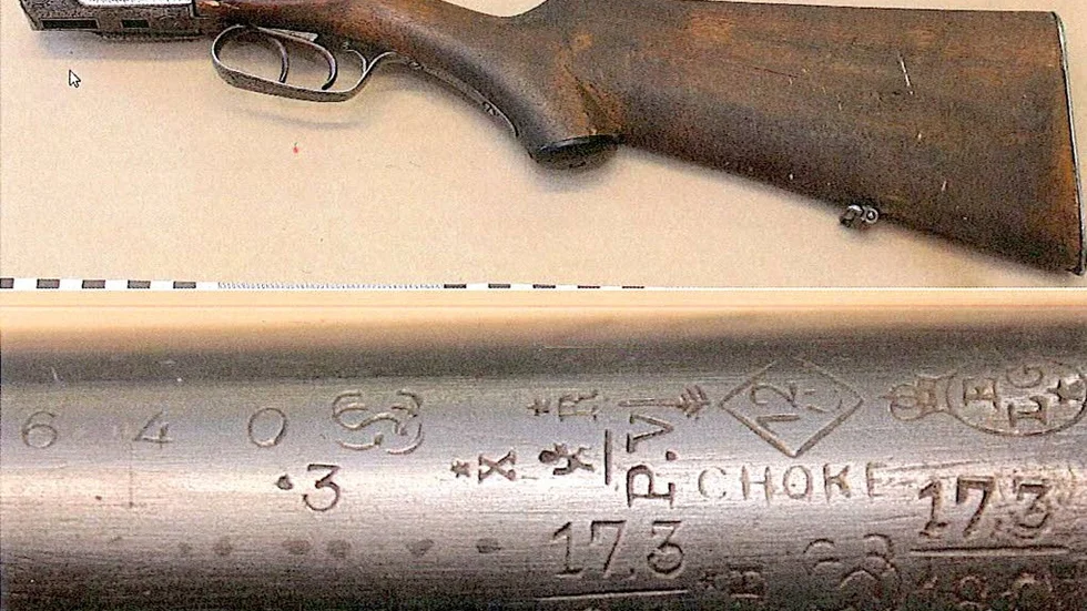 Det hagelgevär som användes vid mordet är av Belgiskt fabrikat.