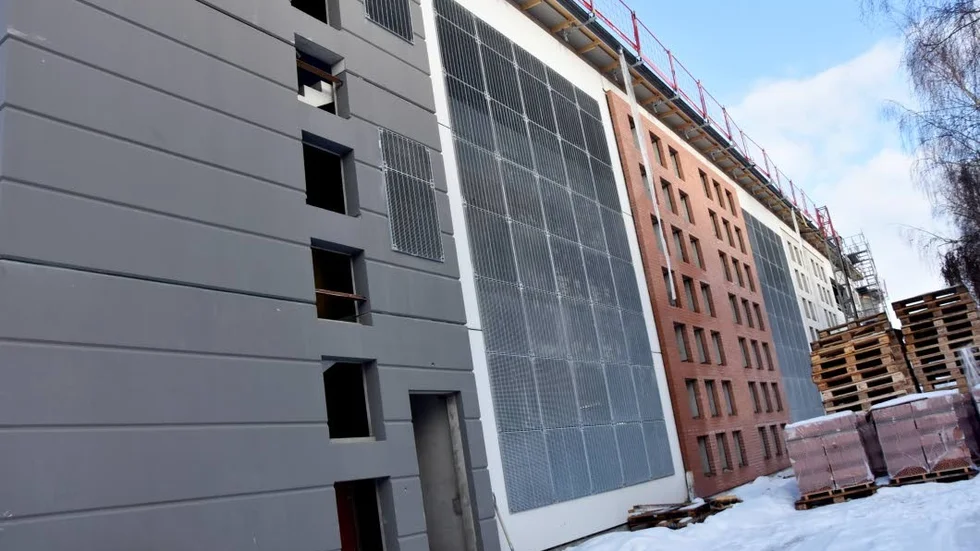 Parkeringshuset. Det nya parkeringshuset på Mjölkudden blir en dyr affär för de boende.