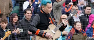 Jack White gifte sig på scen