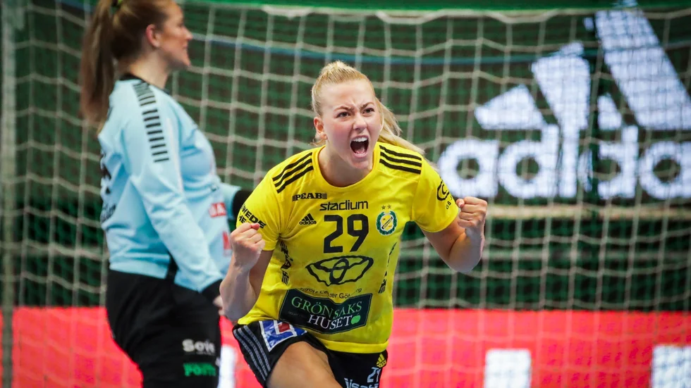 Sävehofs Frida Rosell jublar efter mål under måndagens final 3 i bäst av 5.
