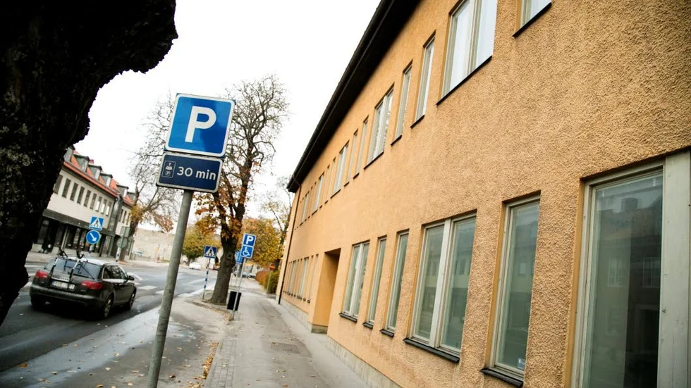 Huset där Försäkringskassan tidigare låg skulle kunna förlängas åt båda hållen längs Söderväg, menar Johnny Ruthström.