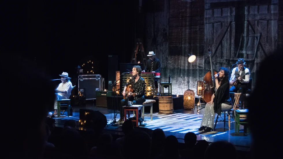 Per Gessle och hans band bjuder på drygt två timmars musik i Kulturens hus.