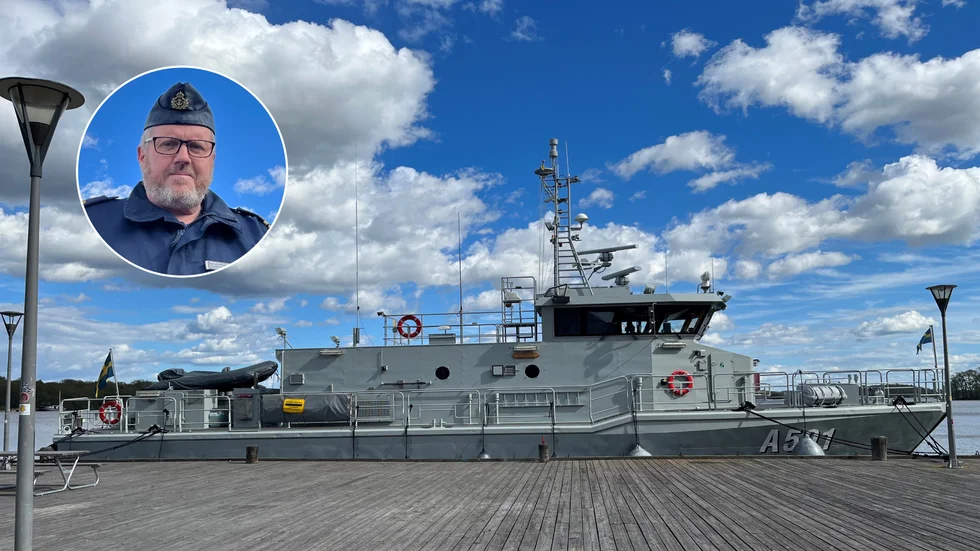 Skolfartyget HMS Altair förtöjd vid ångbåtsbron för några timmar. Anders Daging är chefsbefäl på fartyget.