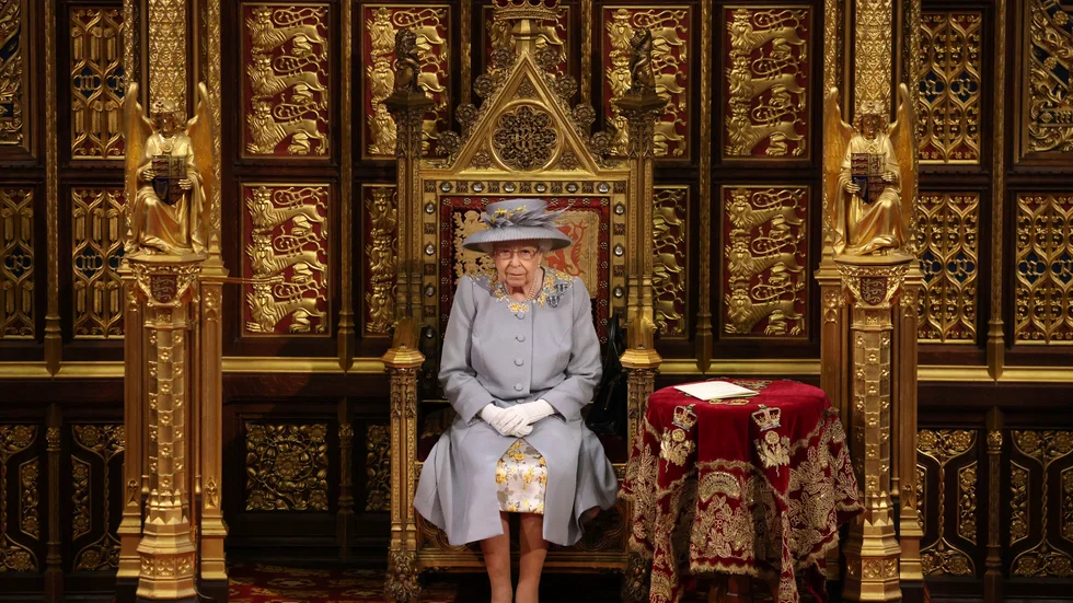 Storbritanniens drottning Elizabeth under statsöppningen av parlamentet i fjol.