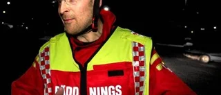 Vittne såg en person falla i vattnet vid piren