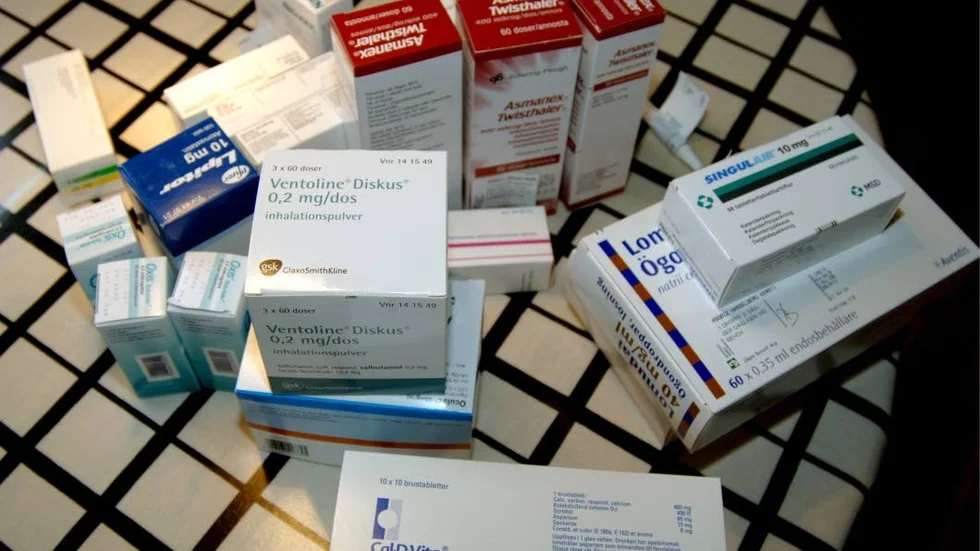 Mängder av läkemedel. Läkaren Lars Gustafson har anmälts vid flera tillfällen, sedan hans överordnade har upptäckt att han har skrivit ut stora mängder läkemedel mot astma och allergi.