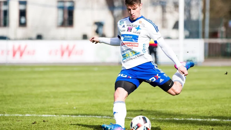 James Burgin, i IFK Luleås tröja.