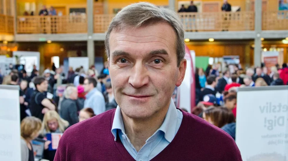 Bra beslut. Roger Suup (S) håller med Pajalapolitikerna om att det var bra att ungdomarna i Pajala får gå klart vårterminen där.
