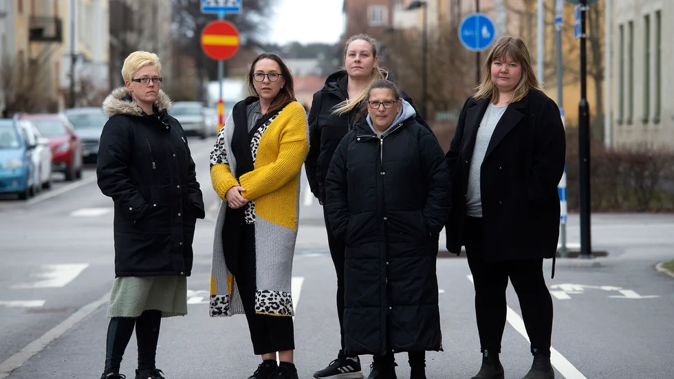 
Vi värnar om och anser att våra äldre har rätt till trygghet och en god omvårdnad. Därav tycker vi även att det är vår skyldighet att tala om hur verkligheten ser ut för både personal och boenden, skriver Therese Lekander, Frida Assarp, Pernilla Karlsson, Sara Lissollas och Sofia Seger.