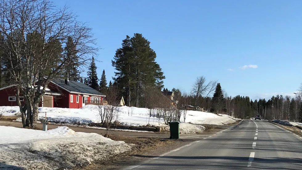 Kåbdalis får efter många, många år en gång- och cykelbana genom byn. Bygget startar i sommar.