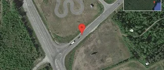 Broöppning ger stopp i trafiken på väg 506