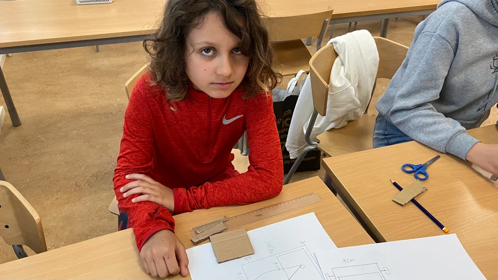 Lorenzo Mikai i klass 3B gillar att pyssla, vilket är något de fått göra mycket under fadderträffarna. 