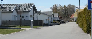 Beslutet i Vadstena: Kommunen tar över gator och VA  –  "Var och en av de 22 får betala ungefär 90 000" 