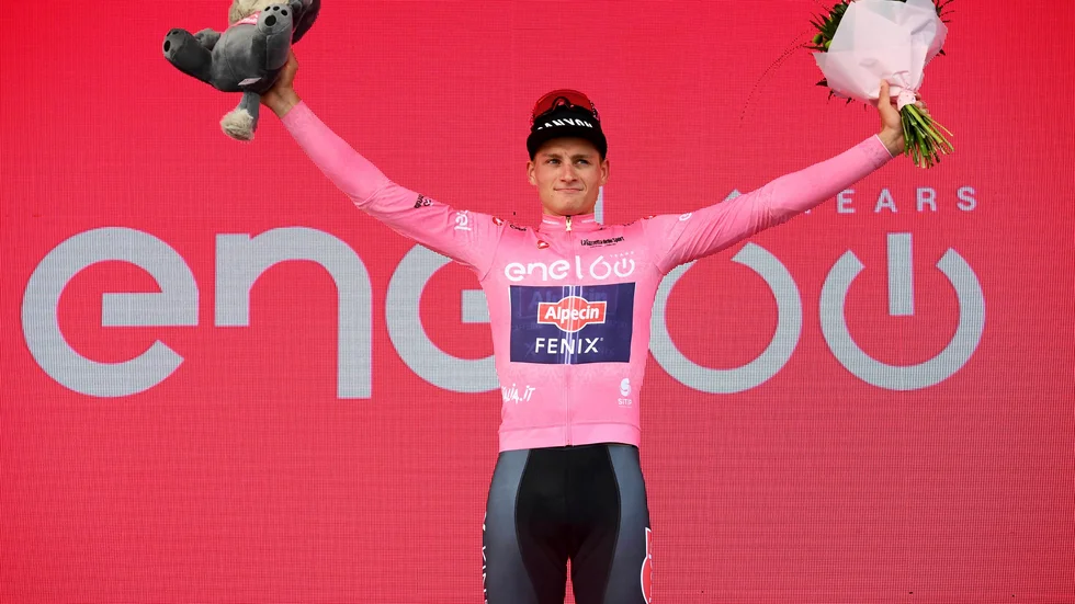 Mathieu van der Poel i den rosa ledartröjan.