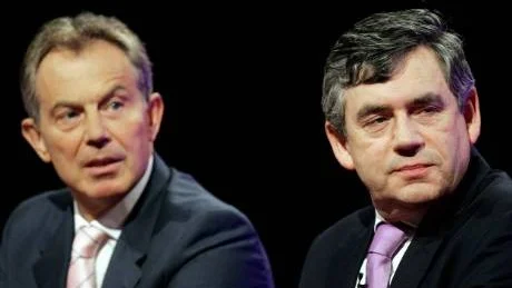 I Storbritannien regerade Tony Blair sönder Labour innan han lämnade över till Gordon Brown. Ett av flera exempel på att socialdemokratin i Europa är i kris.