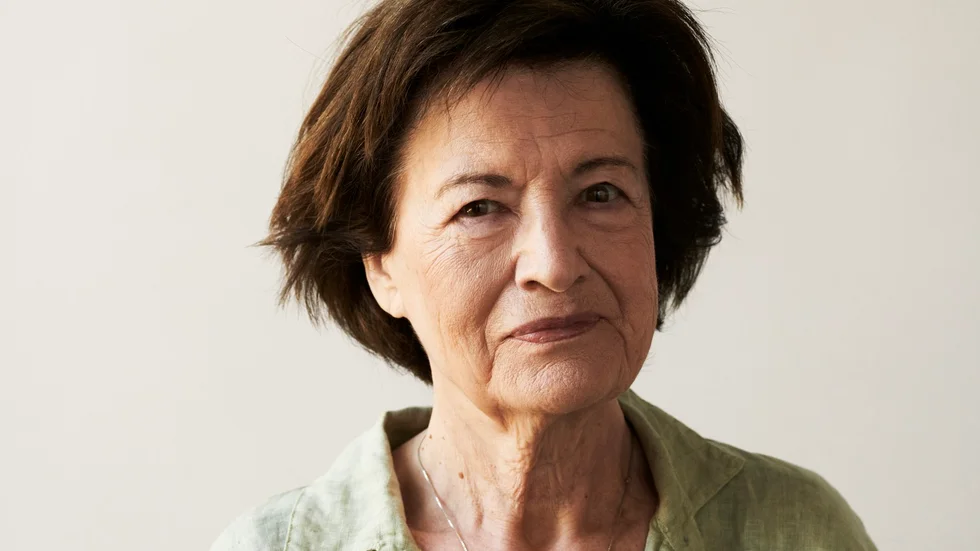 Kirsten Thorup (född 1942) har sedan debuten med "I dagens anledning" 1968 skrivit en lång rad böcker. Hon är mångfaldigt prisad och har etablerat sig som en av Danmarks stora författare.