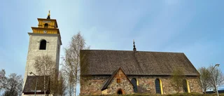 Barnkör uppträder i Nederluleå kyrka 