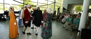 Folkdansgillet har valsat runt i 60 år