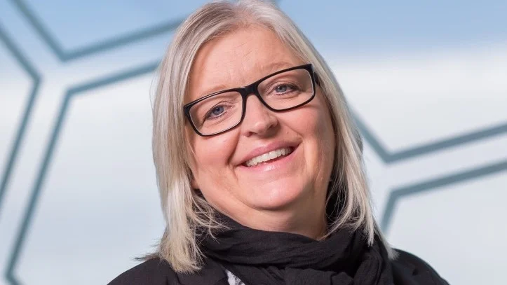 "Det kommer kunna gå att analysera enormt stora datamängder som gör att vi kommer förstå exempelvis klimatförändringar, miljöproblem, sjukdomar och liknande på ett helt annat sätt, vilket kommer göra att vi kommer kunna fatta mer underbyggda beslut. Vi kommer att förstå världen mycket bättre än vi gör i dag", säger forskaren Anna Ståhlbröst.