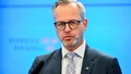 S: Bankskatt ska finansiera satsning på familjer