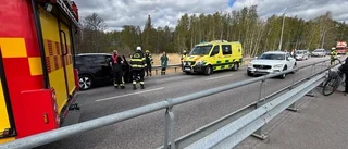 En person till sjukhus efter olycka på Arnöleden