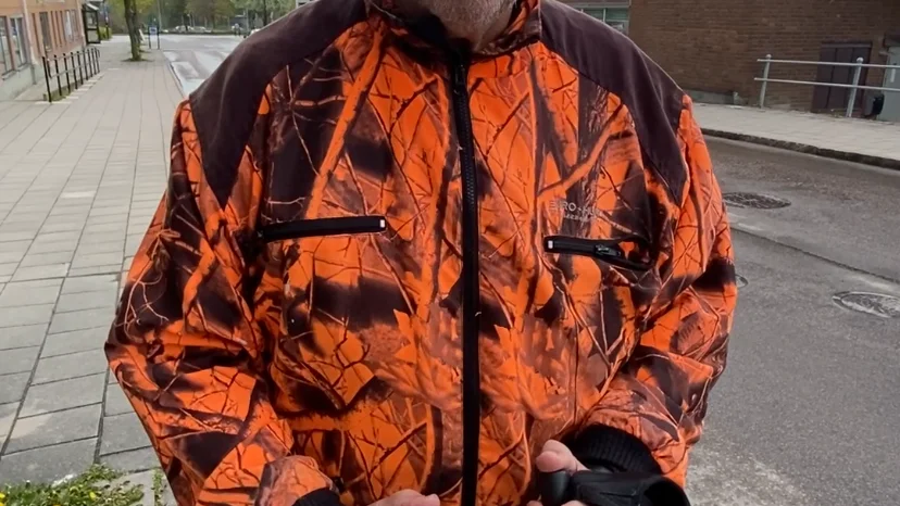 "Finns det inga jobb vill ju ingen bo här", säger Rolf Pettersson, som är inne på att det måste komma fler industrier till staden om folk ska vilja bo här.