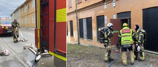Brand i övergiven industrilokal
