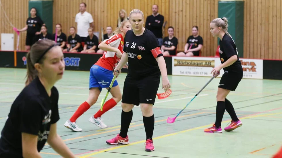 WIBK och Karin Swensson får vänta på första segern i division 3.