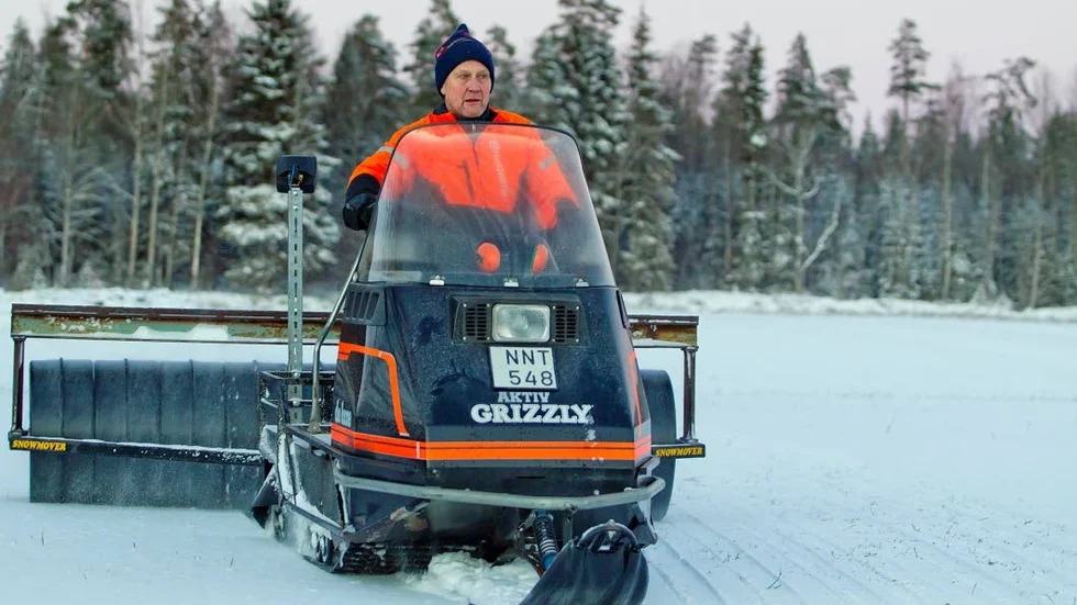 Eldsjäl. Det blir många mil på snöskotern för Sven Hellqvist för att skidåkarna ska få spår att åka i.