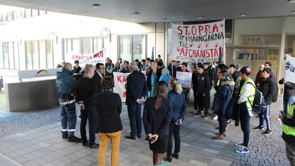 Utvisningar till Afghanistan är orimliga och leder till svåra konsekvenser för dem som utvisas, skriver Karin Brunsson.