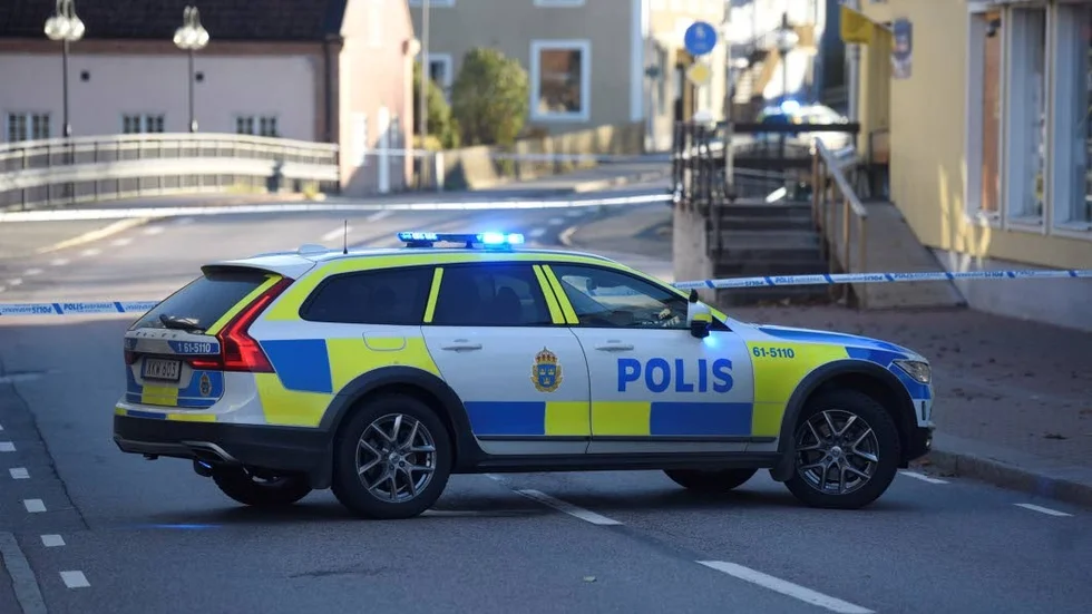 Två män häktades på fredagseftermidddagen misstänkta för grovt rån och mordförsöket  i Virserum.