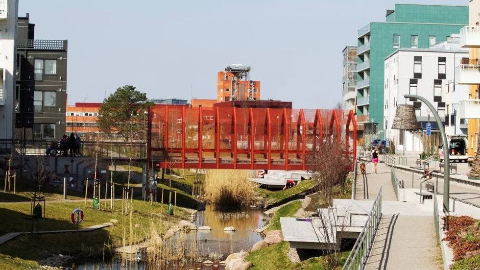 Stångåstaden har förlorat en rättstvist som innebär att det kommunala bolaget måste betala för ritningar till ett restaurangkök.