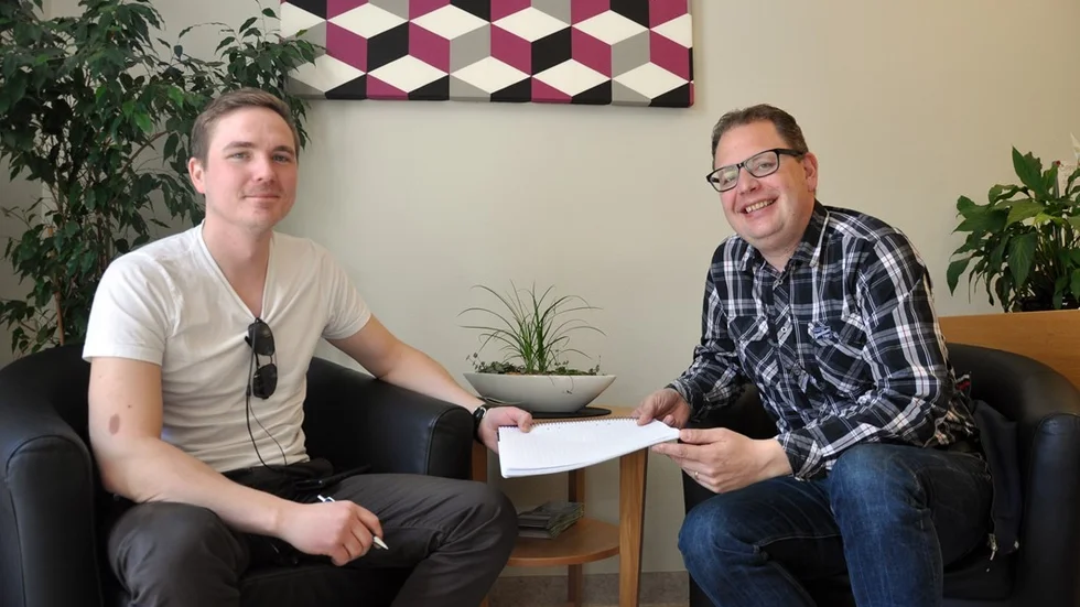 Michael Österling och Lars Karlsson, liberalerna i Kinda, avser att dels propagera för ett kommunalt veto, dels motionera om en ny vindkraftsplan. Foto: Alf Wesik