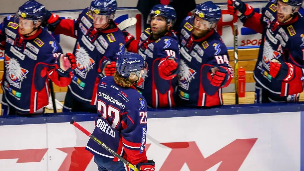 Adam Brodecki blev premiärskytt för LHC och var en av dem som fick högst betyg för sin insats mot Timrå.