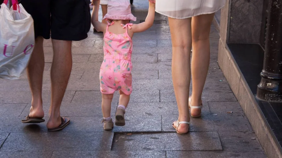 Från arbetslöshet och kaos till en fugnerande familj.