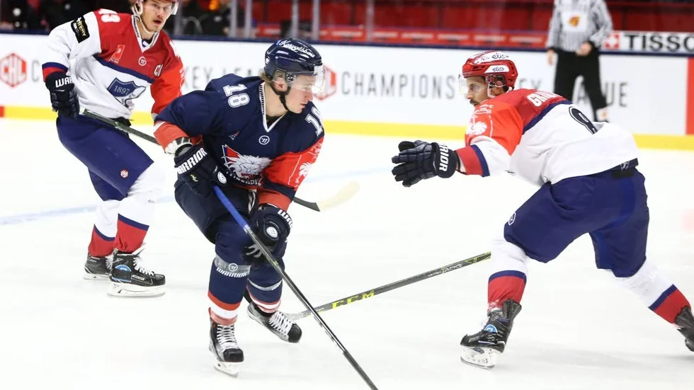 LHC mötte Daniel Grillfors (till höger) och hans IFK Helsingfors i CHL i höstas.