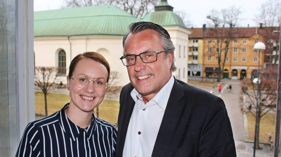 Dotter och far. Matilda Lidén är vd och Johan Westergren mäklare på nystartade Liwe Estate.