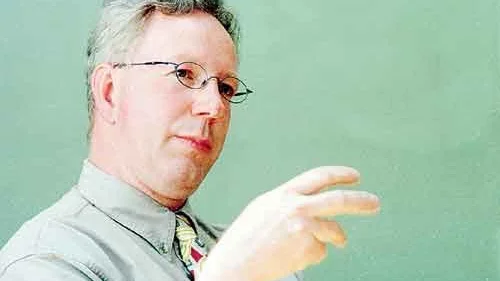 Leif Larsson välkomnar en opartisk utredning om den kommunala borgeaffären. Samtidigt gör han ett skarpt utspel mot Vimmerbypartiet sätt att agera i ärendet.