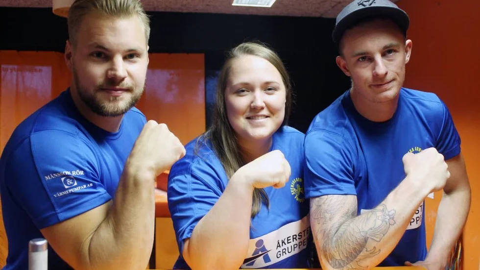 VM-DAGS.  Olle Fors, Lovisa Wahlström och Robin Lundgren är alla redo för VM i Budapest. Armbrytarklubben i Motala har aldrig varit så bra som nu.