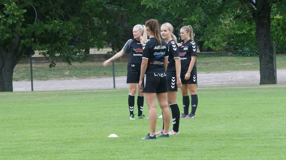 Inspirerade. VGIF tränade ett av de sista passen inför omstarten av division 1 på lördag.