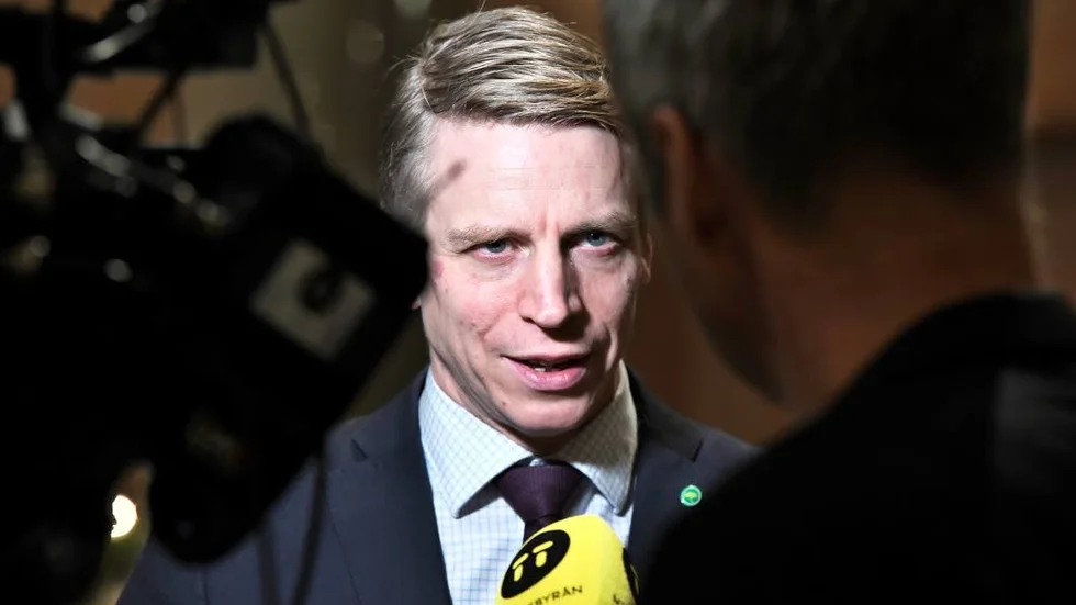 Klassklyftor. Per Bolunds (MP) nya amorteringskrav leder till att unga får svårare att ta sig in på bostadsmarknaden.